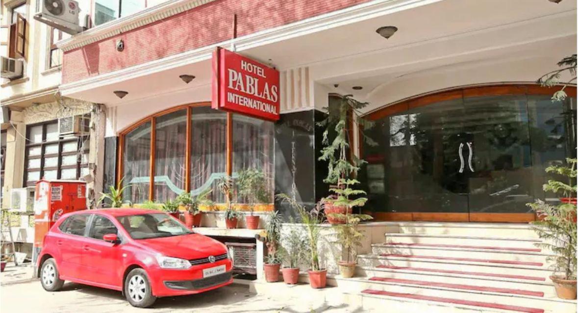 Hotel Pablas International, New Delhi, Near Metro Eksteriør bilde