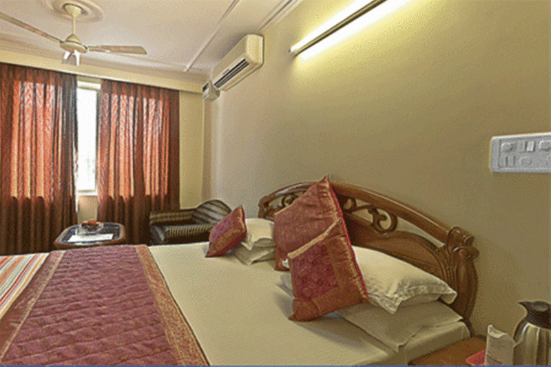 Hotel Pablas International, New Delhi, Near Metro Eksteriør bilde