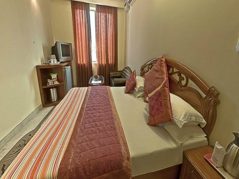 Hotel Pablas International, New Delhi, Near Metro Eksteriør bilde