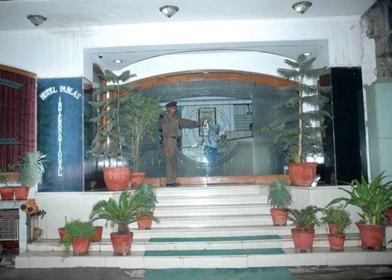 Hotel Pablas International, New Delhi, Near Metro Eksteriør bilde