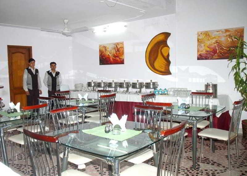 Hotel Pablas International, New Delhi, Near Metro Restaurant bilde
