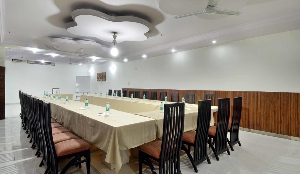 Hotel Pablas International, New Delhi, Near Metro Eksteriør bilde