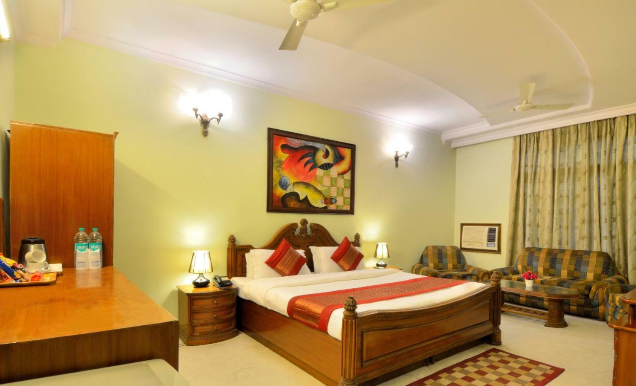 Hotel Pablas International, New Delhi, Near Metro Eksteriør bilde