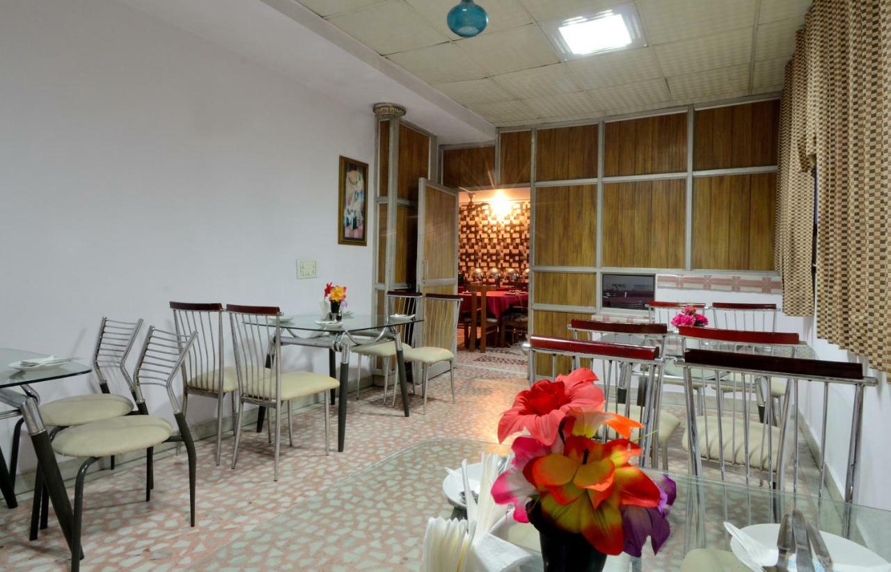 Hotel Pablas International, New Delhi, Near Metro Eksteriør bilde